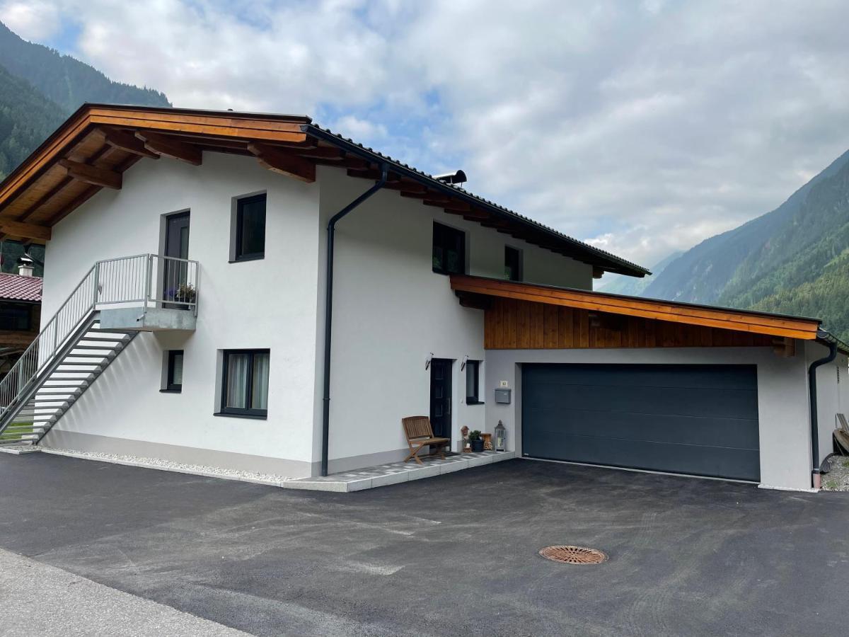 Апартаменти Haus Blickfang Нойштіфт-ім-Штубайталь Екстер'єр фото